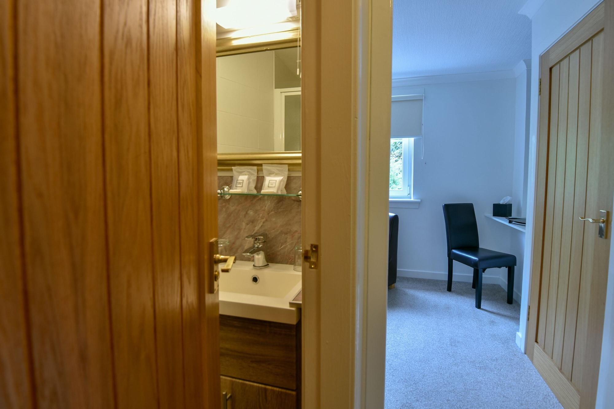 The Townhead Hotel Локерби Экстерьер фото